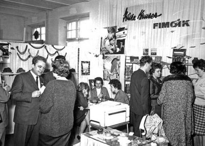 Présentation des propriétés de FIMOIK lors de l'exposition de jouets de Nuremberg en 1964